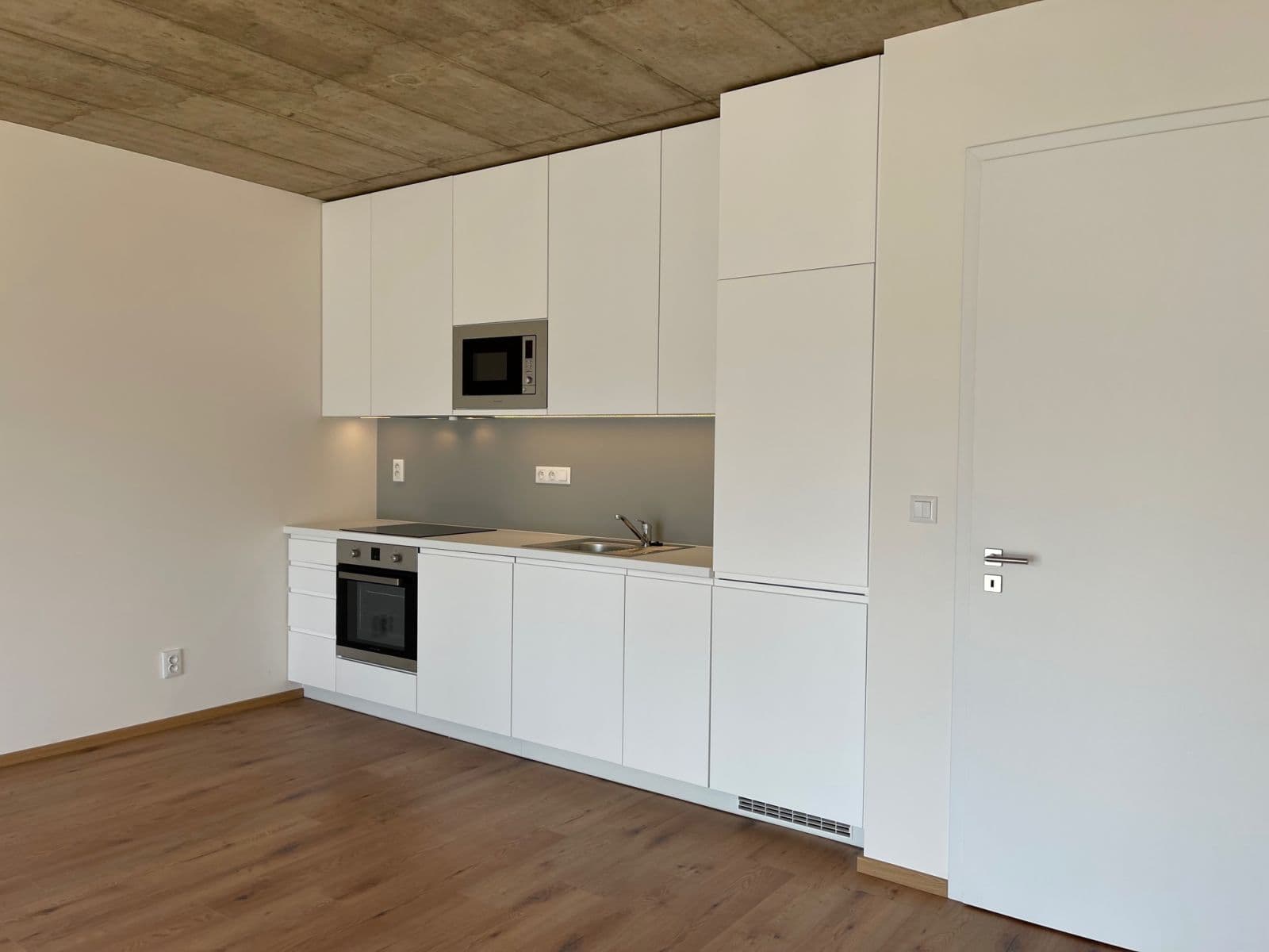 Prenájom bytu 1-izbový 40 m², U Prefy, Praha, Praha Prenájom bytu 1-izbový 40 m², U Prefy, Praha, Praha
