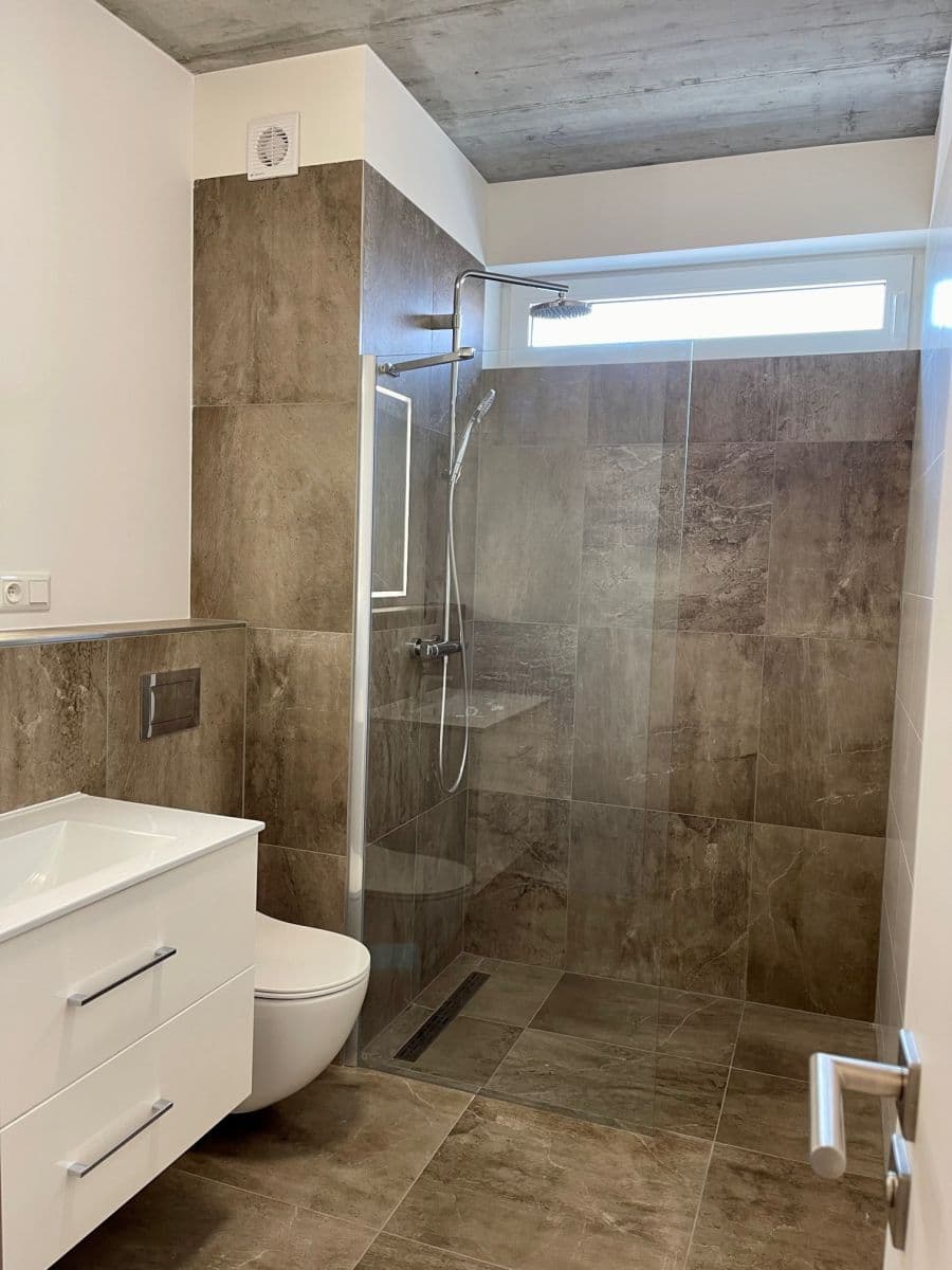 Prenájom bytu 1-izbový 40 m², U Prefy, Praha, Praha Prenájom bytu 1-izbový 40 m², U Prefy, Praha, Praha