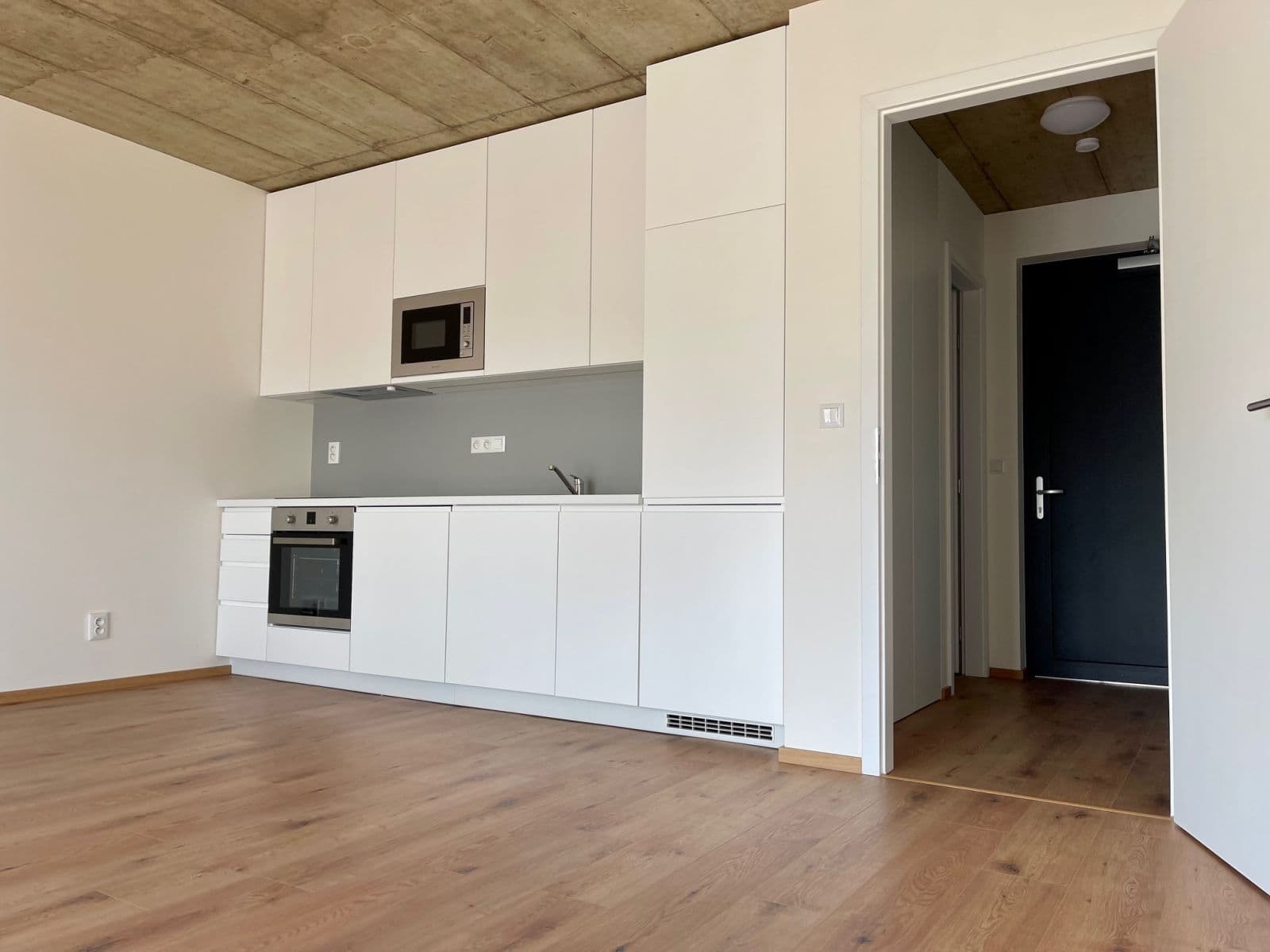 Prenájom bytu 1-izbový 40 m², U Prefy, Praha, Praha Prenájom bytu 1-izbový 40 m², U Prefy, Praha, Praha