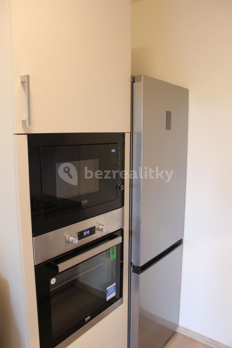 Prenájom bytu 3-izbový 67 m², Jeřábkova, Praha, Praha Prenájom bytu 3-izbový 67 m², Jeřábkova, Praha, Praha