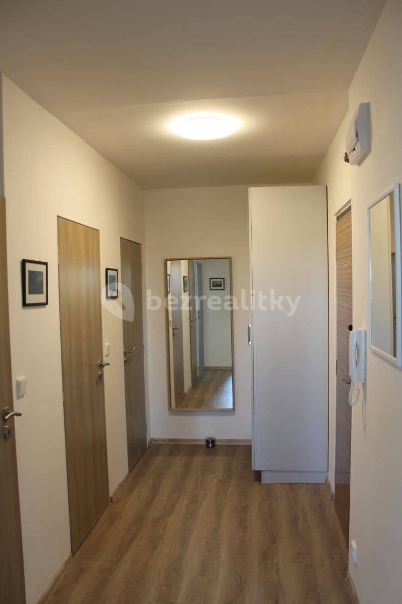 Prenájom bytu 3-izbový 67 m², Jeřábkova, Praha, Praha Prenájom bytu 3-izbový 67 m², Jeřábkova, Praha, Praha
