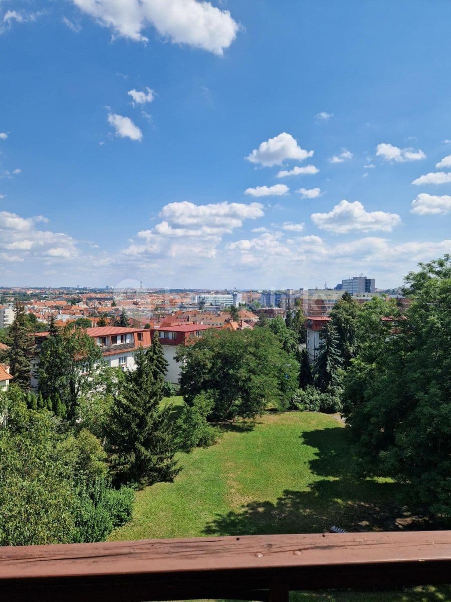 Prenájom bytu 3-izbový 72 m², Praha, Praha Prenájom bytu 3-izbový 72 m², Praha, Praha