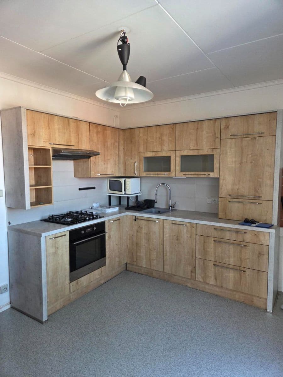 Prenájom bytu 3-izbový 72 m², Praha, Praha Prenájom bytu 3-izbový 72 m², Praha, Praha