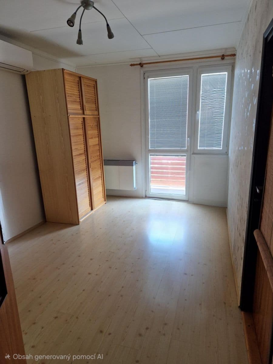 Prenájom bytu 3-izbový 72 m², Praha, Praha Prenájom bytu 3-izbový 72 m², Praha, Praha