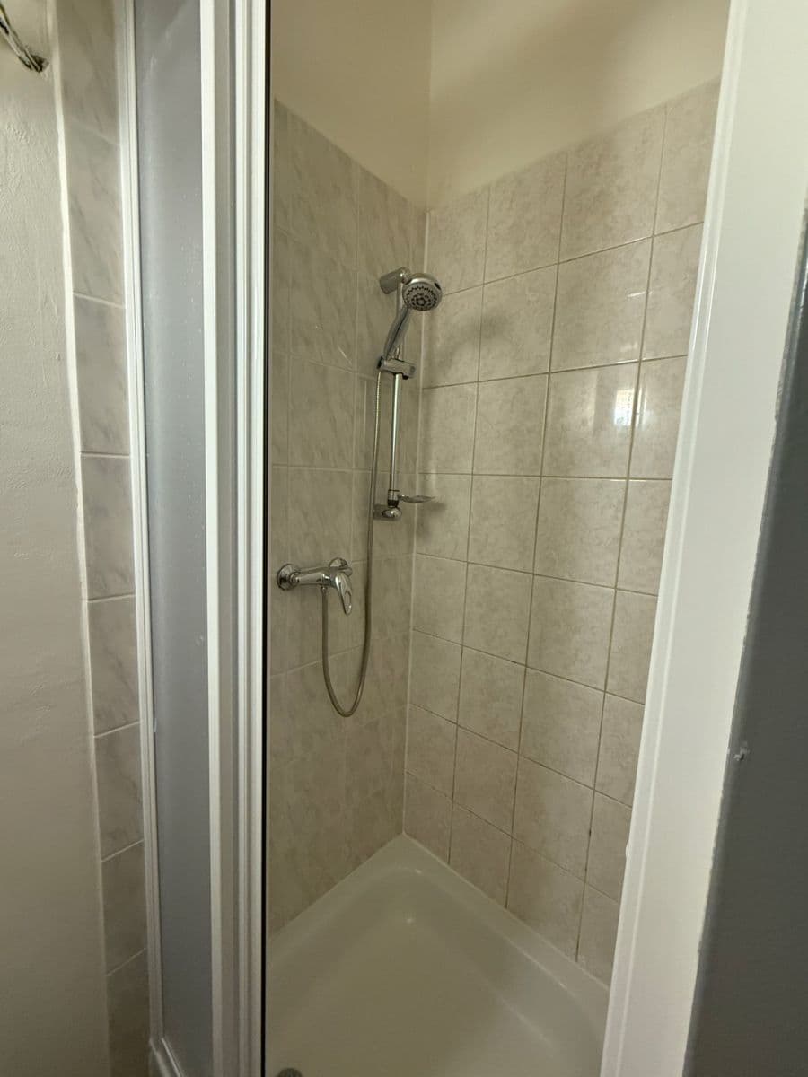 Prenájom bytu Garsoniéra 10 m², Davídkova, Praha, Praha Prenájom bytu Garsoniéra 10 m², Davídkova, Praha, Praha