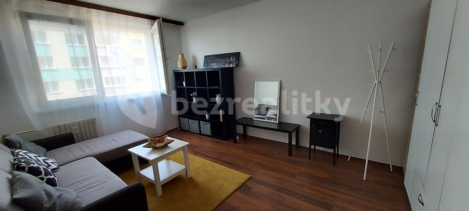 Prenájom bytu 2-izbový 51 m², Vrakuňa, Bratislavský kraj
