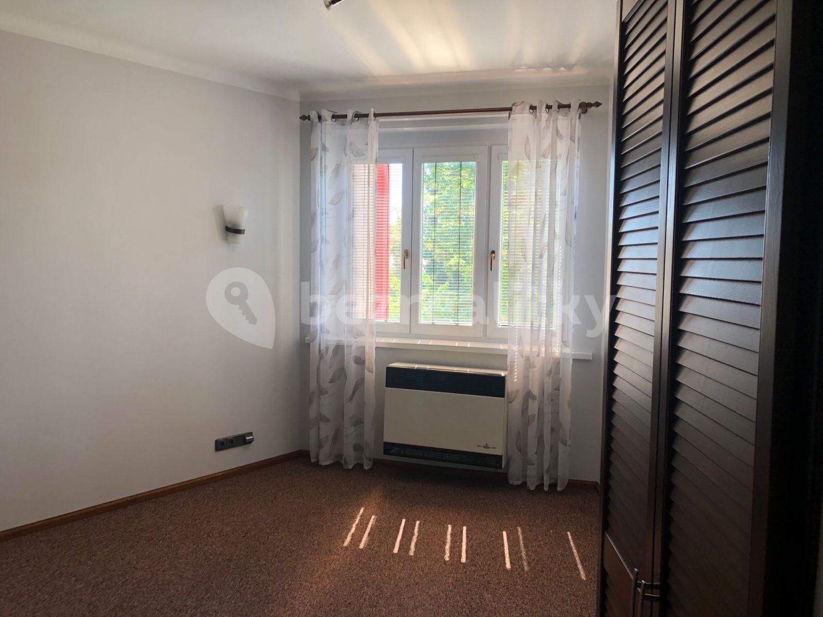 Prenájom bytu 1-izbový 25 m², Praha, Praha