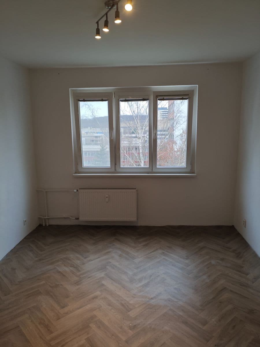 Prenájom bytu 2-izbový 55 m², Vítězslava Nezvala, Most, Ústecký kraj Prenájom bytu 2-izbový 55 m², Vítězslava Nezvala, Most, Ústecký kraj