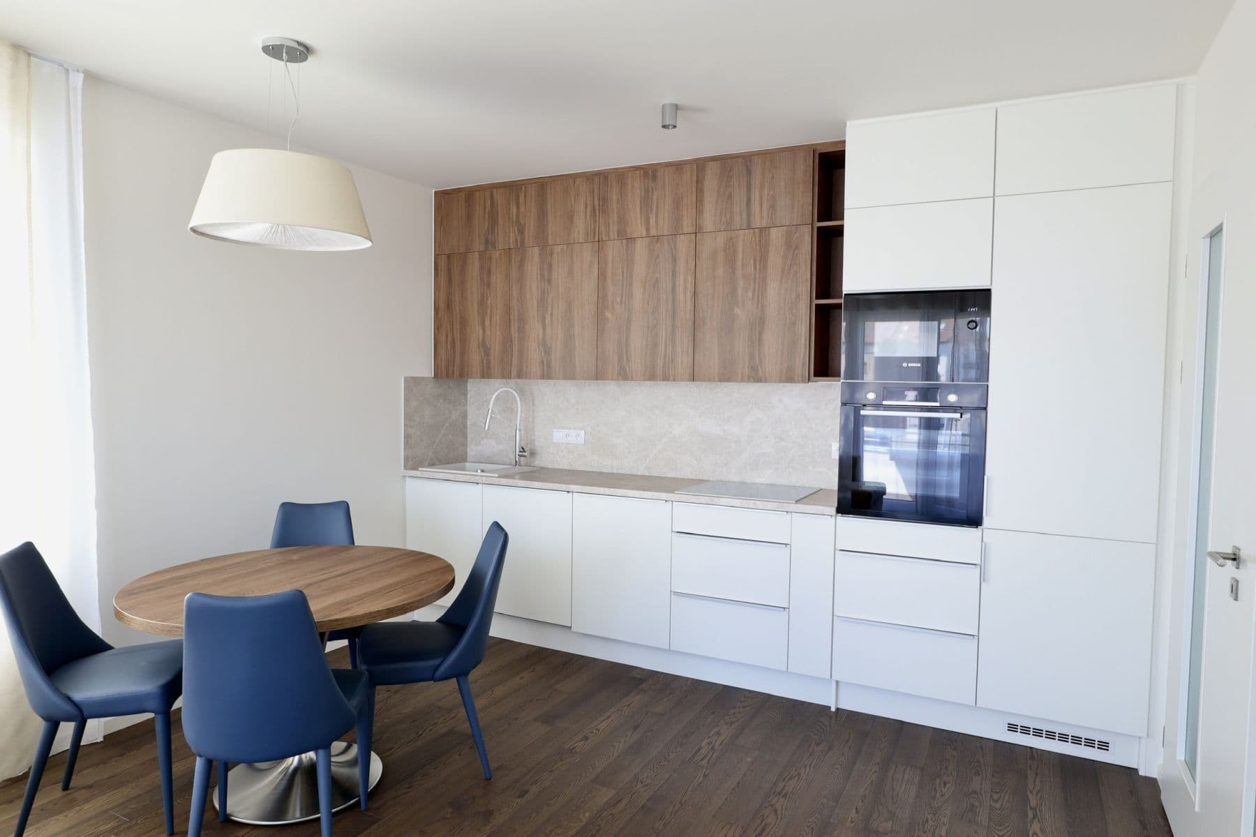 Prenájom bytu 3-izbový 85 m², Švehlova, Praha, Praha Prenájom bytu 3-izbový 85 m², Švehlova, Praha, Praha