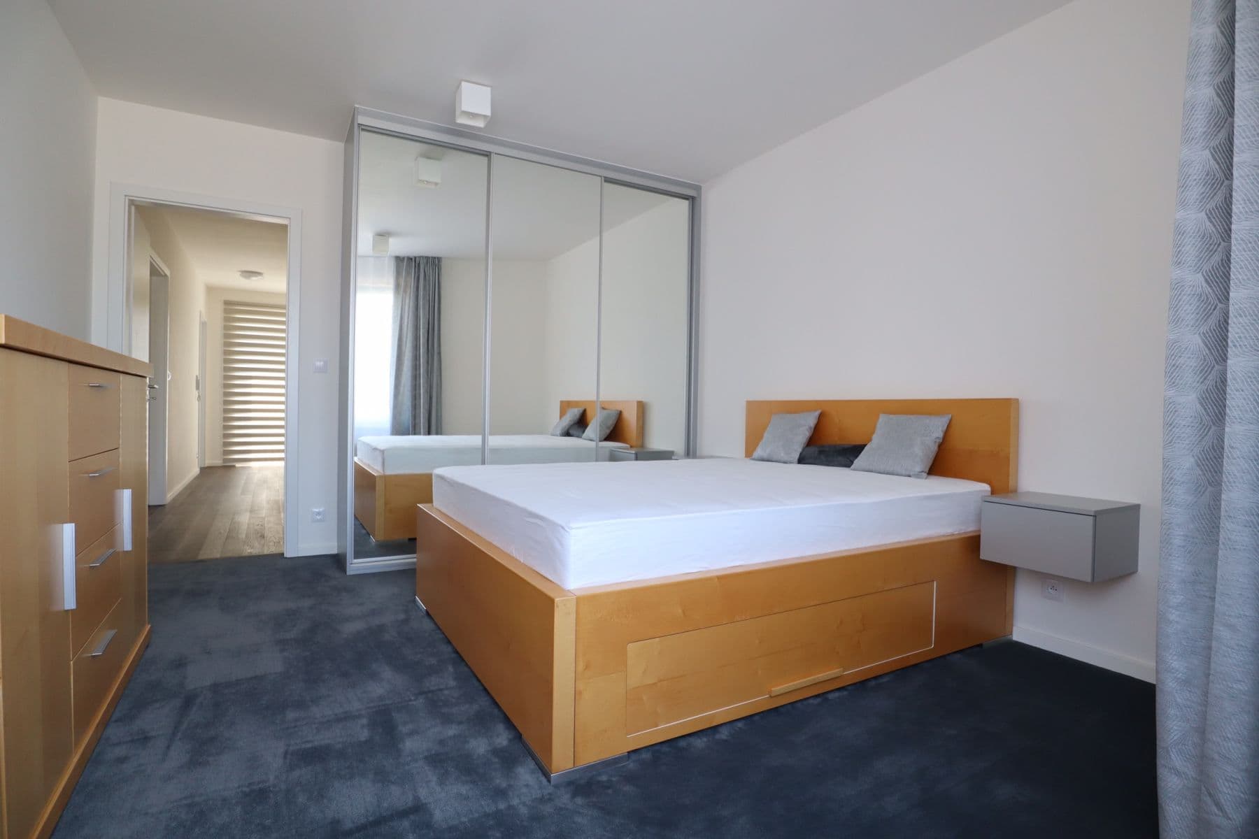 Prenájom bytu 3-izbový 85 m², Švehlova, Praha, Praha Prenájom bytu 3-izbový 85 m², Švehlova, Praha, Praha