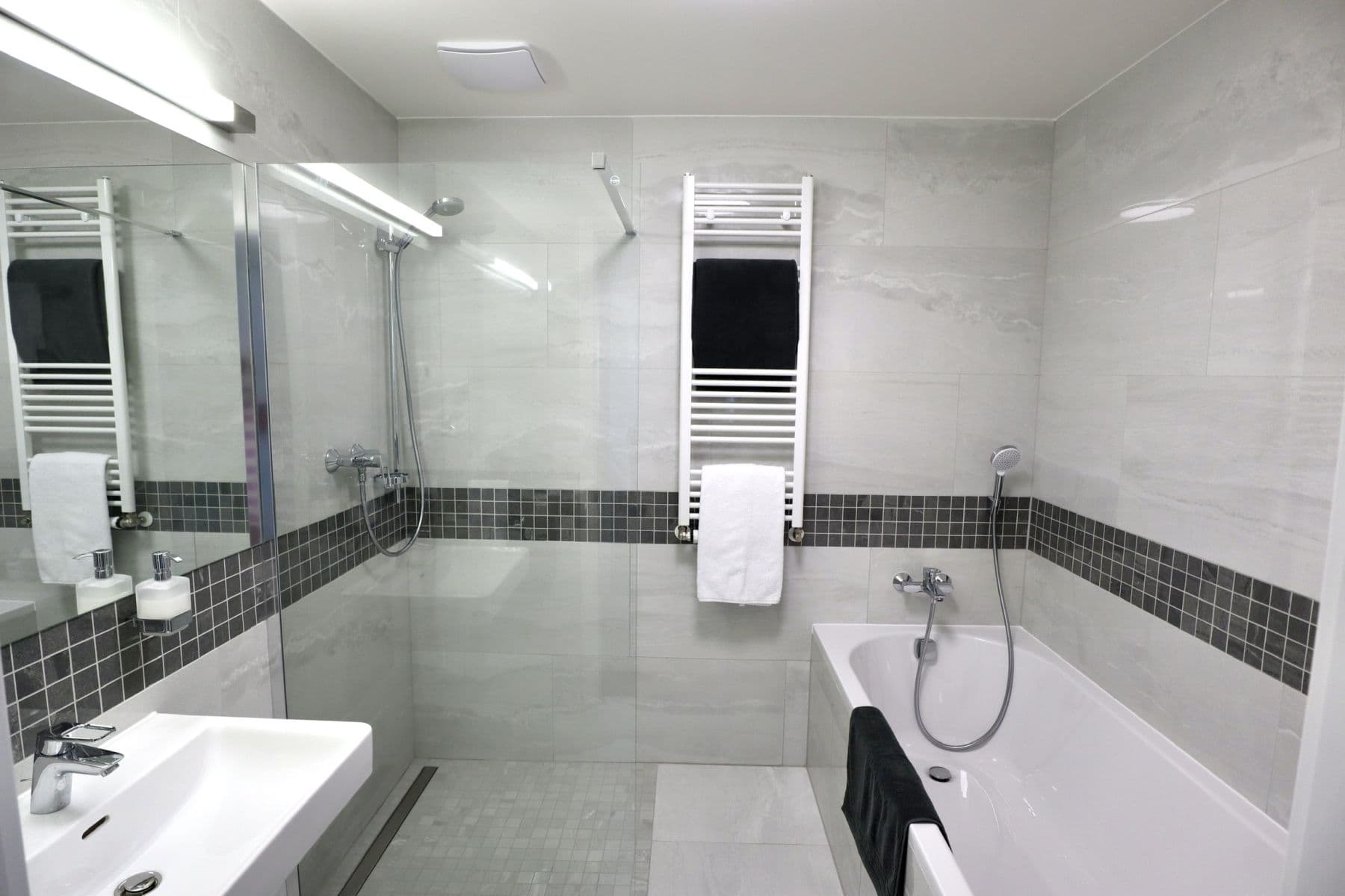 Prenájom bytu 3-izbový 85 m², Švehlova, Praha, Praha Prenájom bytu 3-izbový 85 m², Švehlova, Praha, Praha