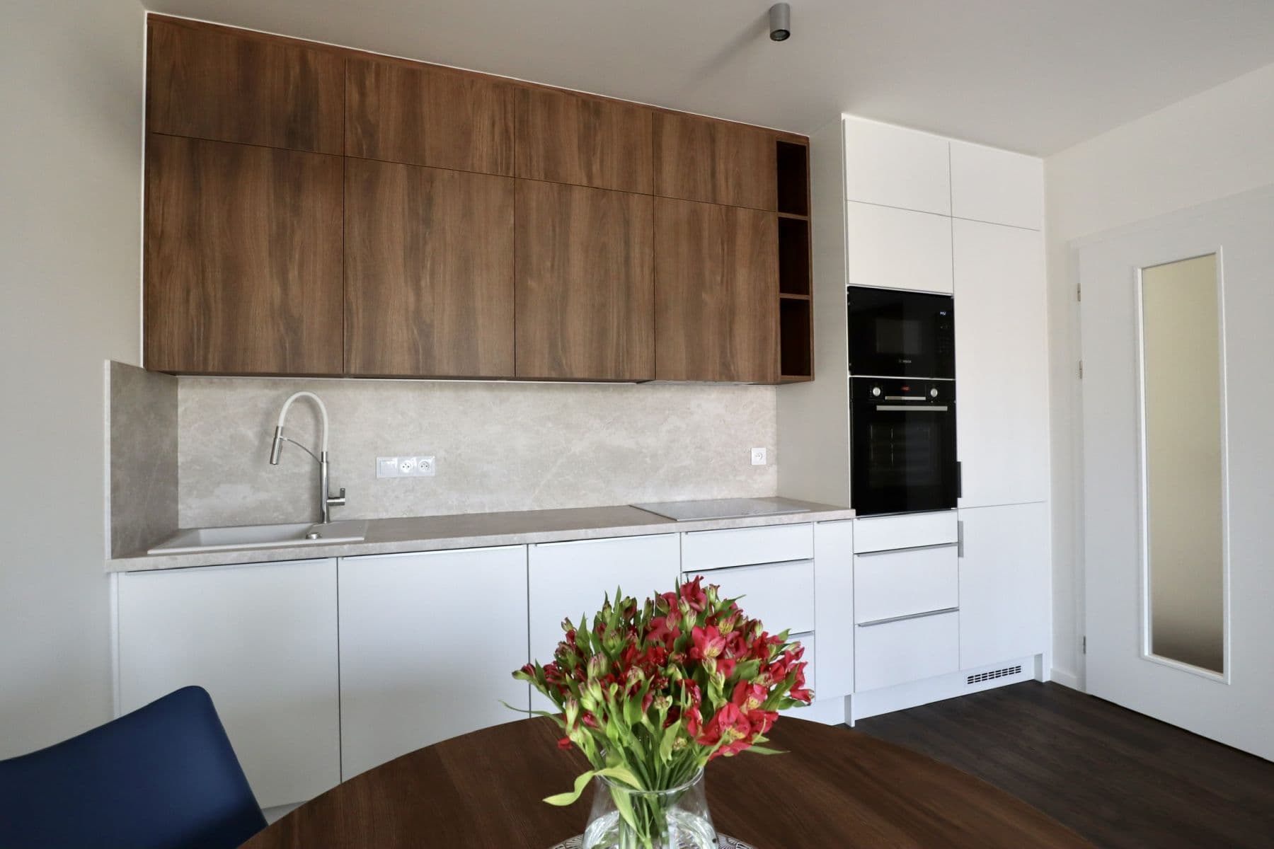 Prenájom bytu 3-izbový 85 m², Švehlova, Praha, Praha Prenájom bytu 3-izbový 85 m², Švehlova, Praha, Praha