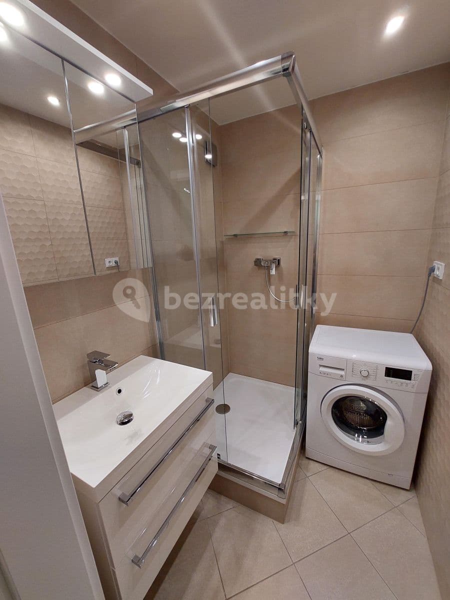 Prenájom bytu 2-izbový 44 m², Zvoncovitá, Praha, Praha Prenájom bytu 2-izbový 44 m², Zvoncovitá, Praha, Praha