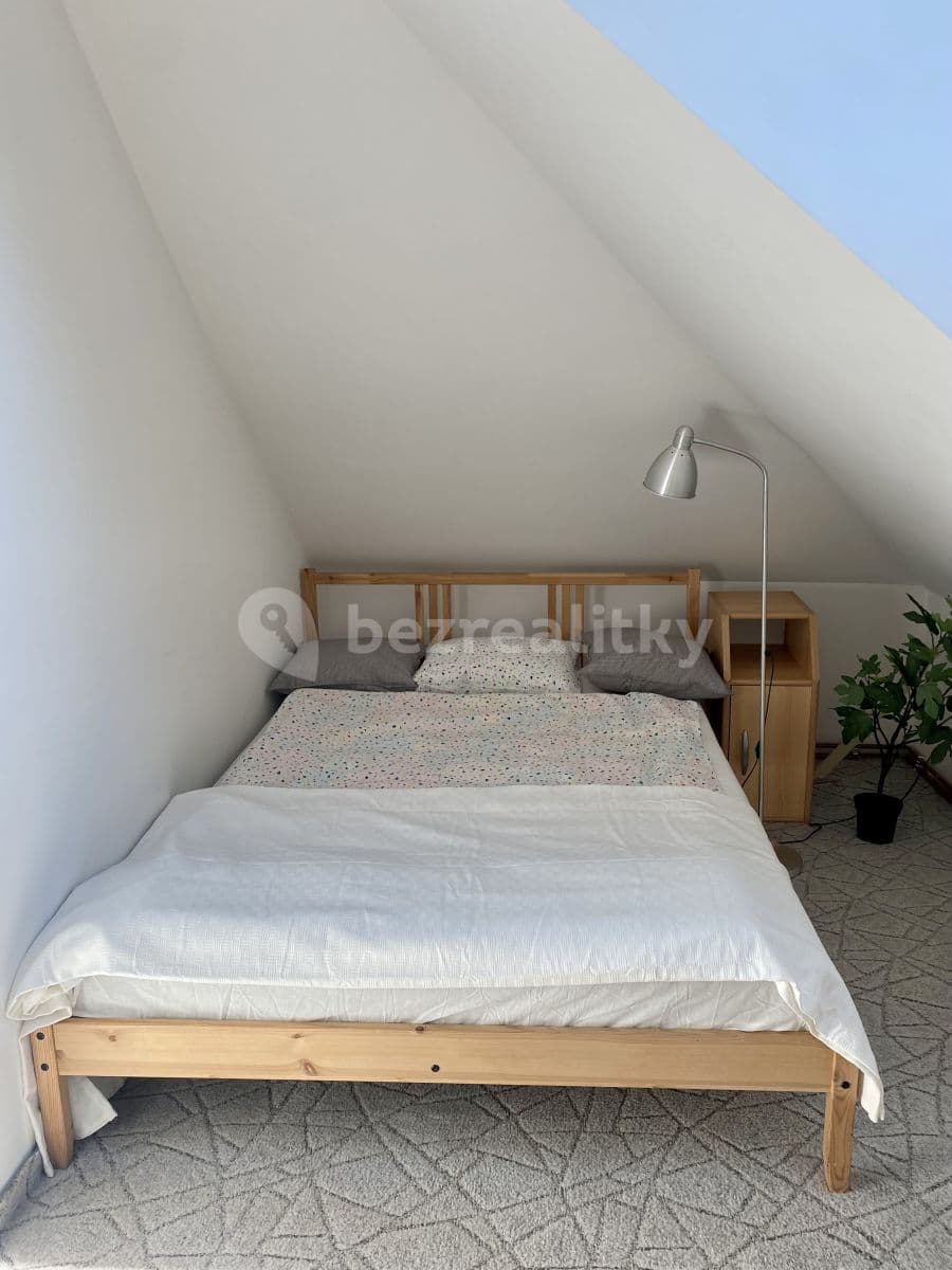 Prenájom bytu 2-izbový 35 m², Buštěhradská, Praha, Praha Prenájom bytu 2-izbový 35 m², Buštěhradská, Praha, Praha