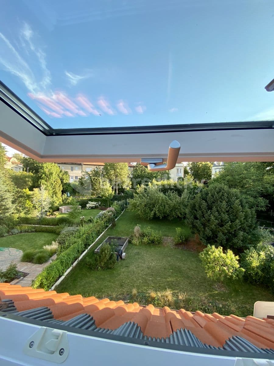 Prenájom bytu 2-izbový 35 m², Buštěhradská, Praha, Praha Prenájom bytu 2-izbový 35 m², Buštěhradská, Praha, Praha