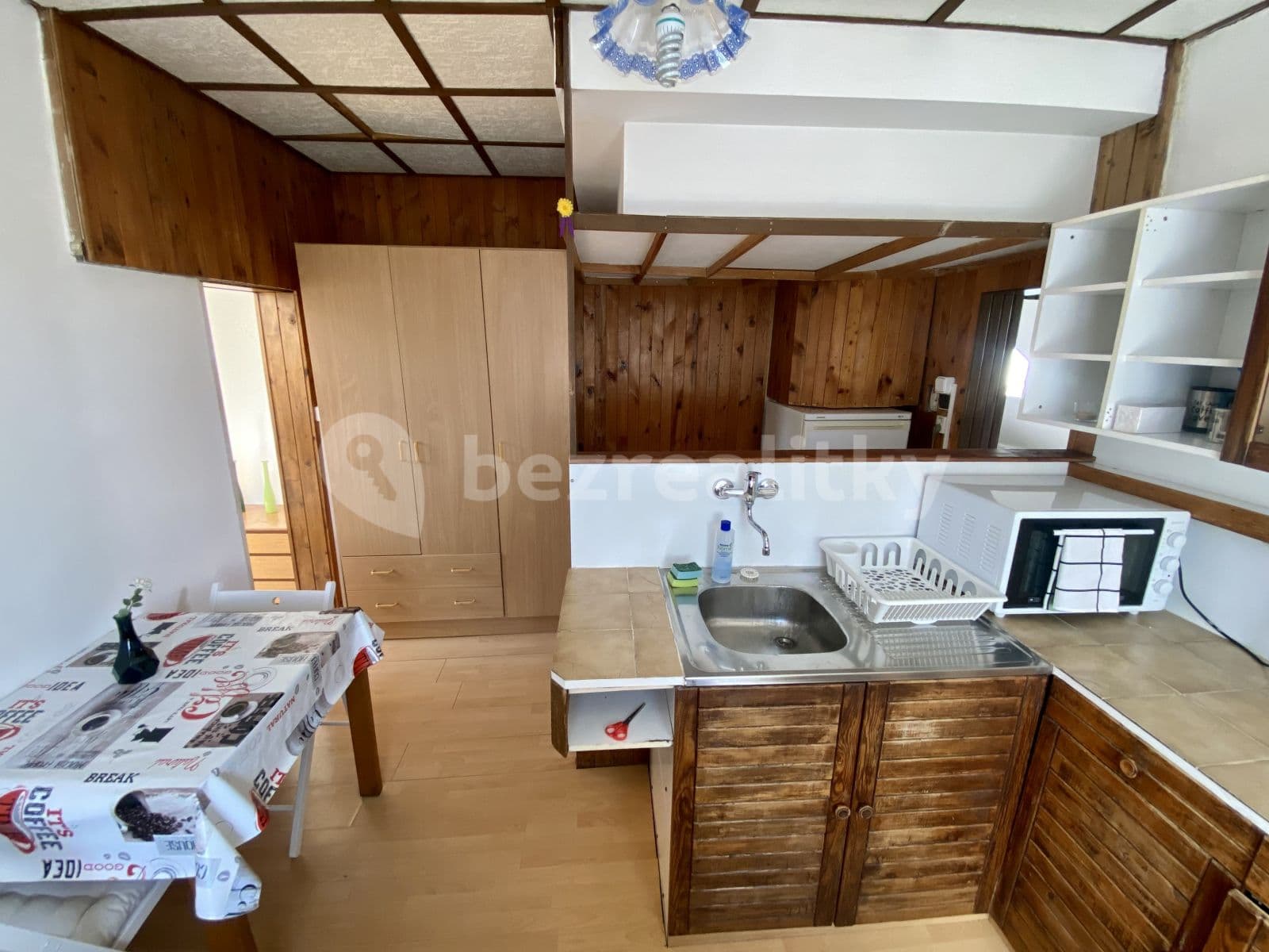 Prenájom bytu 2-izbový 35 m², Buštěhradská, Praha, Praha Prenájom bytu 2-izbový 35 m², Buštěhradská, Praha, Praha