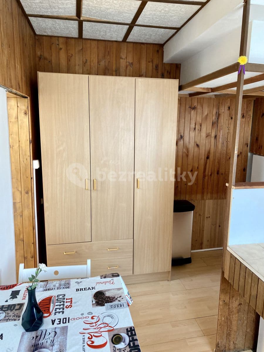 Prenájom bytu 2-izbový 35 m², Buštěhradská, Praha, Praha Prenájom bytu 2-izbový 35 m², Buštěhradská, Praha, Praha