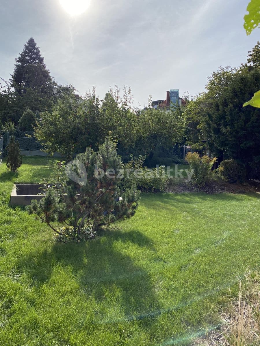 Prenájom bytu 2-izbový 35 m², Buštěhradská, Praha, Praha Prenájom bytu 2-izbový 35 m², Buštěhradská, Praha, Praha