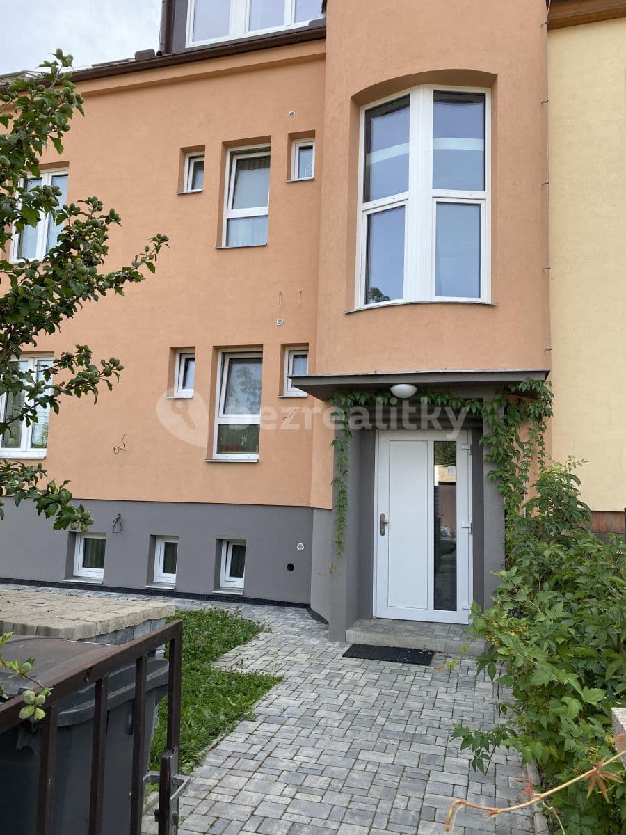 Prenájom bytu 2-izbový 35 m², Buštěhradská, Praha, Praha Prenájom bytu 2-izbový 35 m², Buštěhradská, Praha, Praha