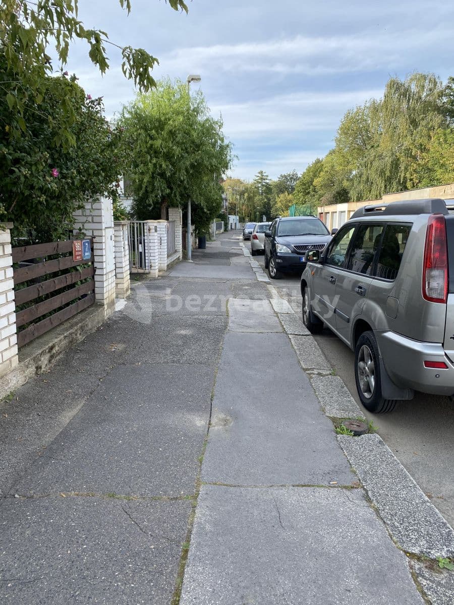 Prenájom bytu 2-izbový 35 m², Buštěhradská, Praha, Praha Prenájom bytu 2-izbový 35 m², Buštěhradská, Praha, Praha