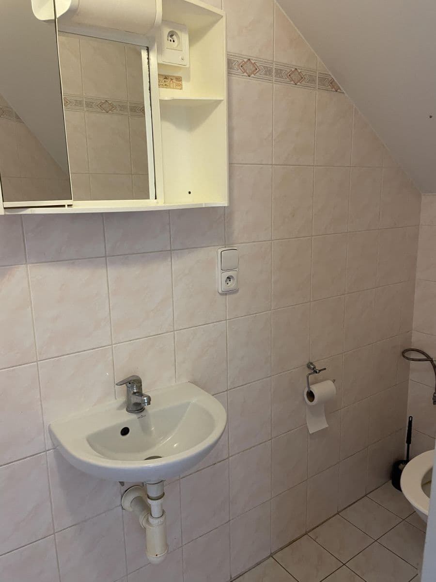 Prenájom bytu Garsoniéra 12 m², Bělohorská, Praha, Praha Prenájom bytu Garsoniéra 12 m², Bělohorská, Praha, Praha