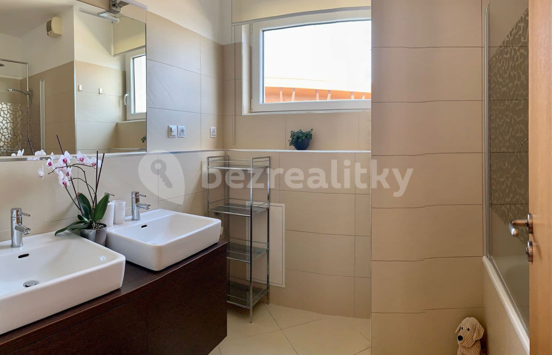 Prenájom bytu 3-izbový 81 m², Mrkosova, Praha, Praha Prenájom bytu 3-izbový 81 m², Mrkosova, Praha, Praha