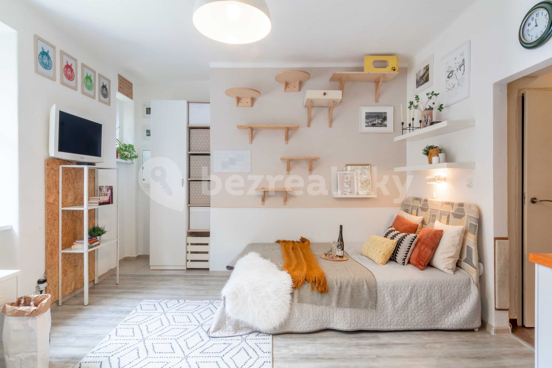 Prenájom bytu 1-izbový 28 m², Olgy Havlové, Praha, Praha Prenájom bytu 1-izbový 28 m², Olgy Havlové, Praha, Praha