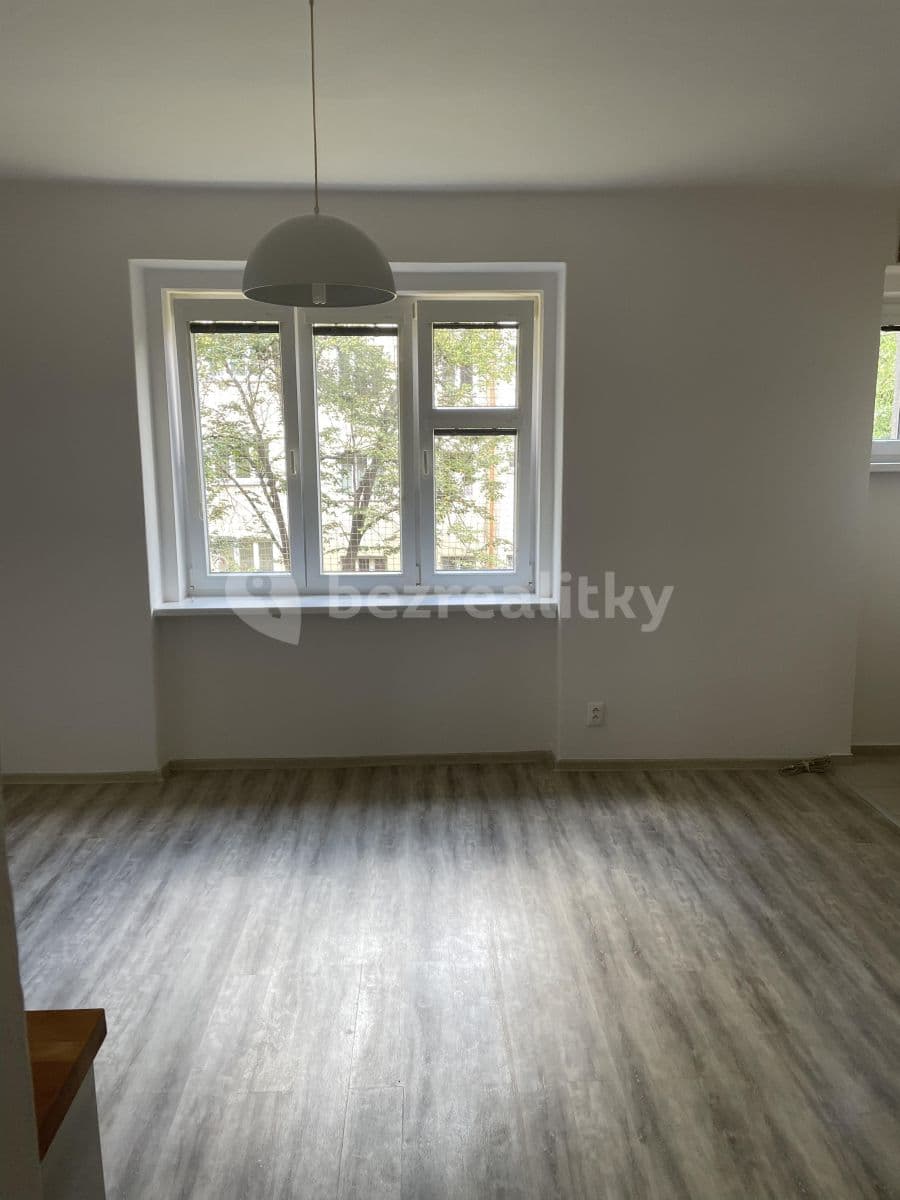 Prenájom bytu 1-izbový 28 m², Olgy Havlové, Praha, Praha Prenájom bytu 1-izbový 28 m², Olgy Havlové, Praha, Praha