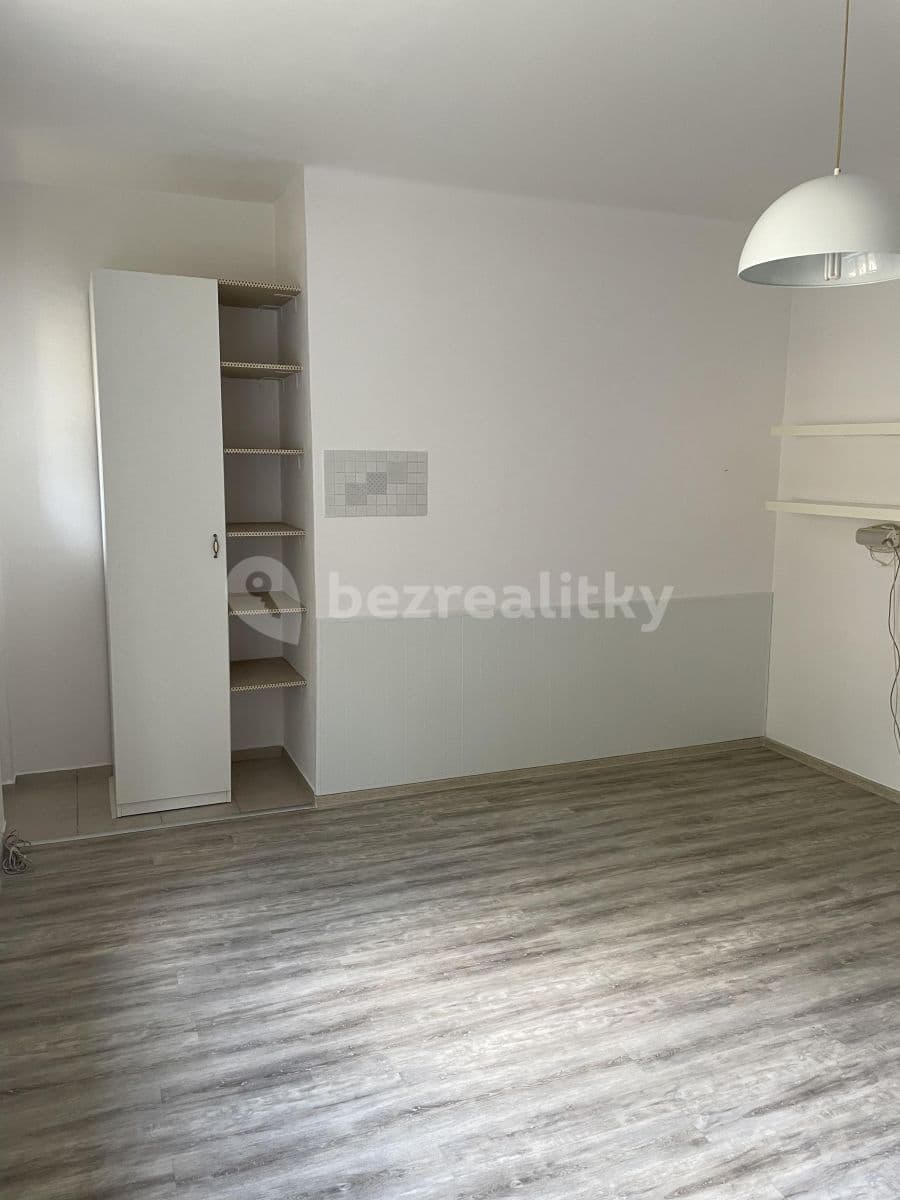 Prenájom bytu 1-izbový 28 m², Olgy Havlové, Praha, Praha Prenájom bytu 1-izbový 28 m², Olgy Havlové, Praha, Praha