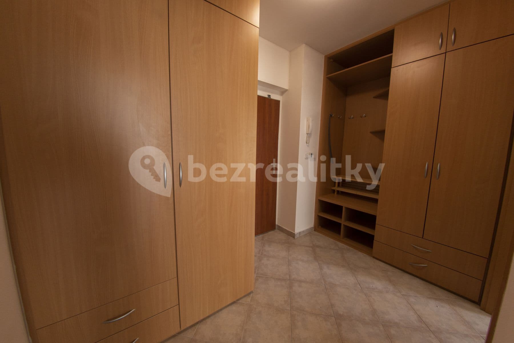 Prenájom bytu 2-izbový 52 m², Sazovická, Praha, Praha Prenájom bytu 2-izbový 52 m², Sazovická, Praha, Praha