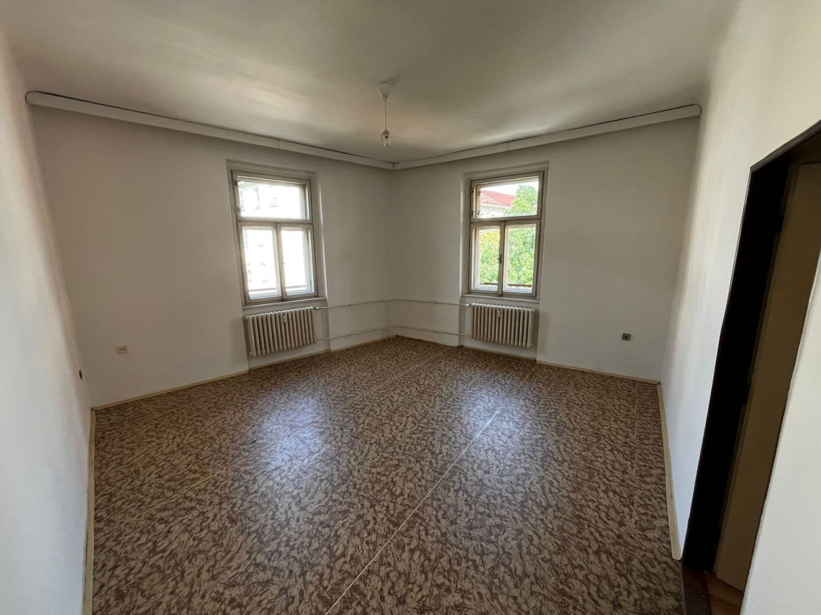 Prenájom bytu 2-izbový 75 m², Londýnská, Praha, Praha Prenájom bytu 2-izbový 75 m², Londýnská, Praha, Praha