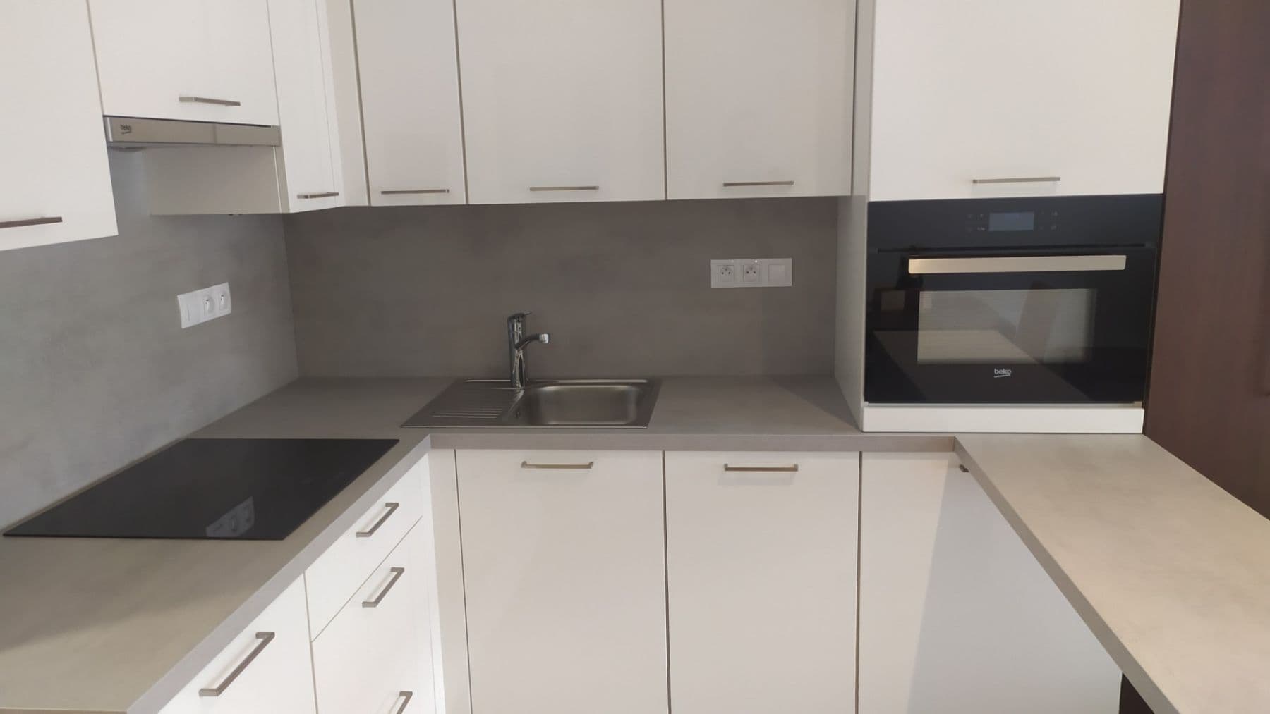 Prenájom bytu 1-izbový 30 m², Mukařovského, Praha, Praha Prenájom bytu 1-izbový 30 m², Mukařovského, Praha, Praha