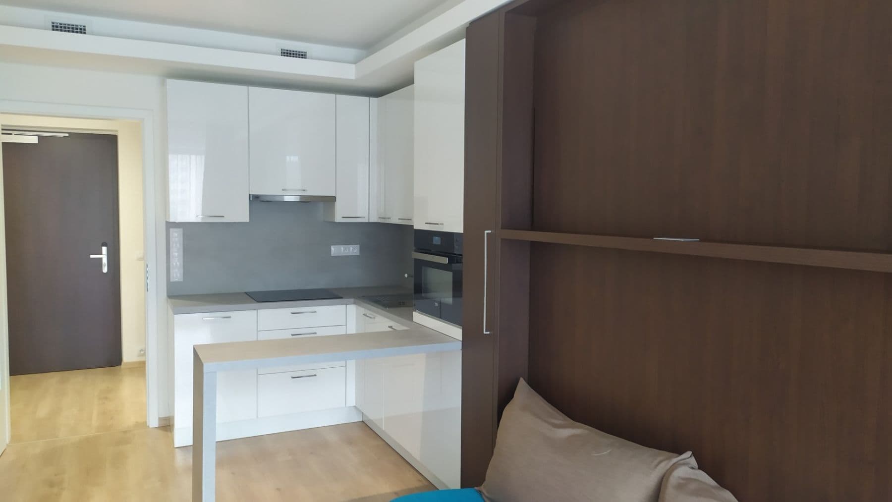 Prenájom bytu 1-izbový 30 m², Mukařovského, Praha, Praha Prenájom bytu 1-izbový 30 m², Mukařovského, Praha, Praha