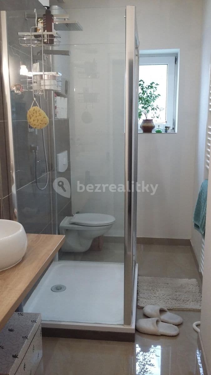 Prenájom bytu 1-izbový 40 m², V Hlinkách, Beroun, Středočeský kraj Prenájom bytu 1-izbový 40 m², V Hlinkách, Beroun, Středočeský kraj