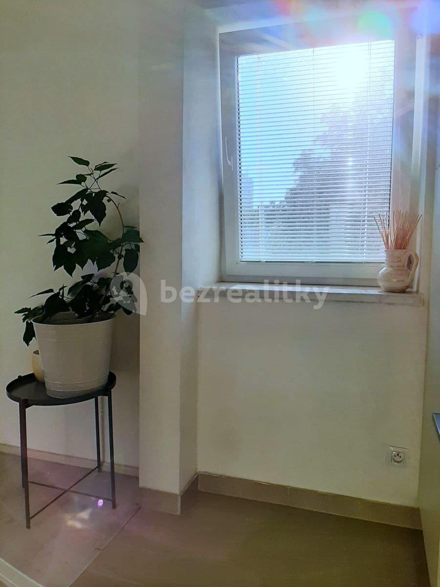 Prenájom bytu 1-izbový 40 m², V Hlinkách, Beroun, Středočeský kraj Prenájom bytu 1-izbový 40 m², V Hlinkách, Beroun, Středočeský kraj