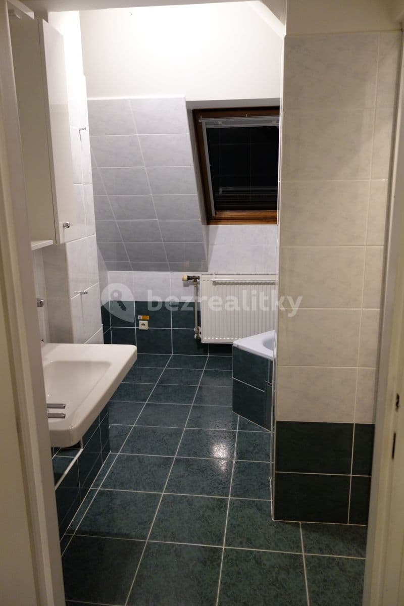 Prenájom bytu 3-izbový 90 m², U Háje, Praha, Praha Prenájom bytu 3-izbový 90 m², U Háje, Praha, Praha