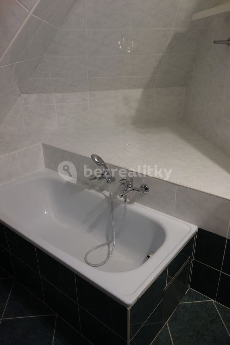 Prenájom bytu 3-izbový 90 m², U Háje, Praha, Praha Prenájom bytu 3-izbový 90 m², U Háje, Praha, Praha