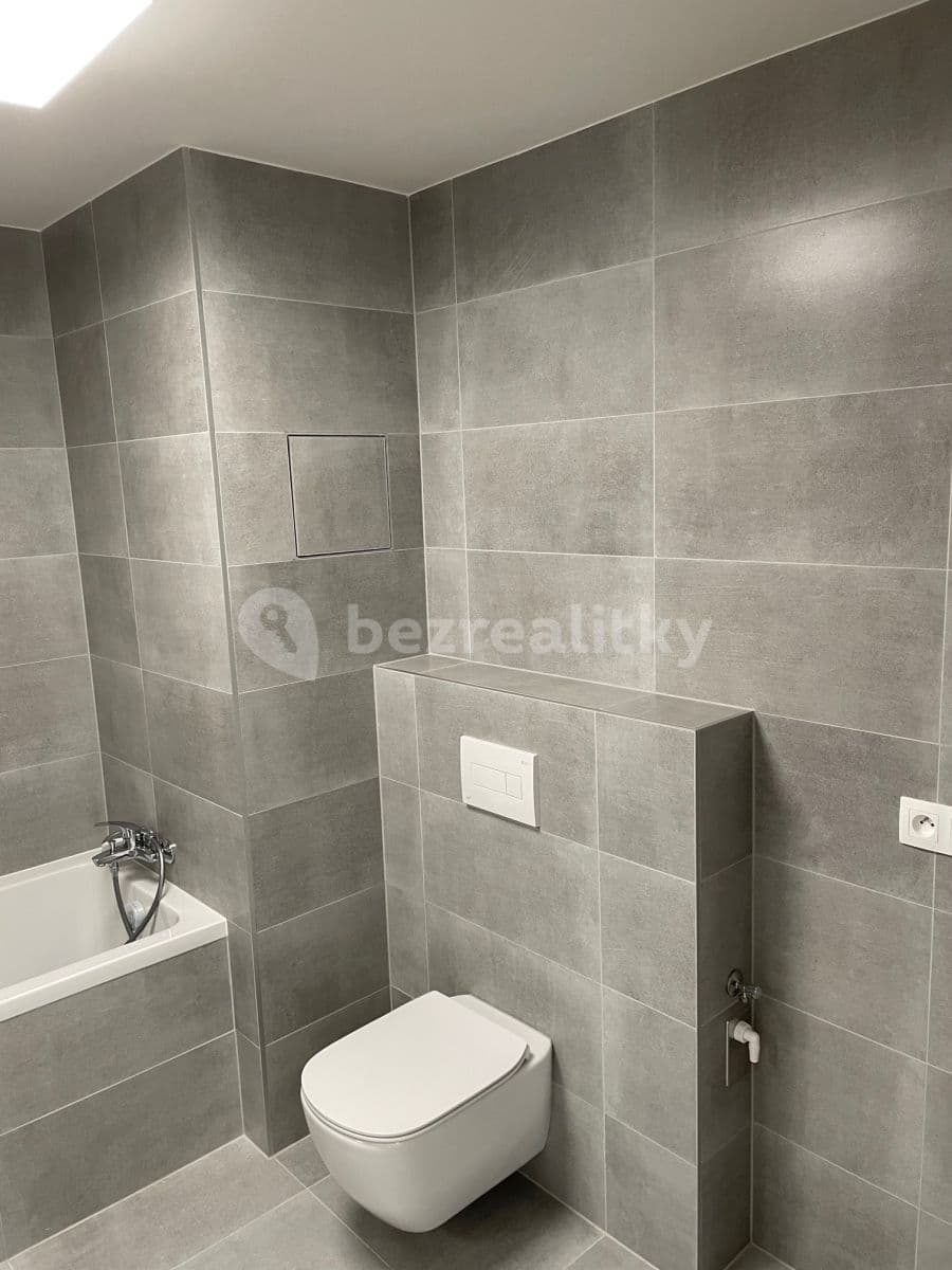 Prenájom bytu 2-izbový 52 m², Praha, Praha Prenájom bytu 2-izbový 52 m², Praha, Praha