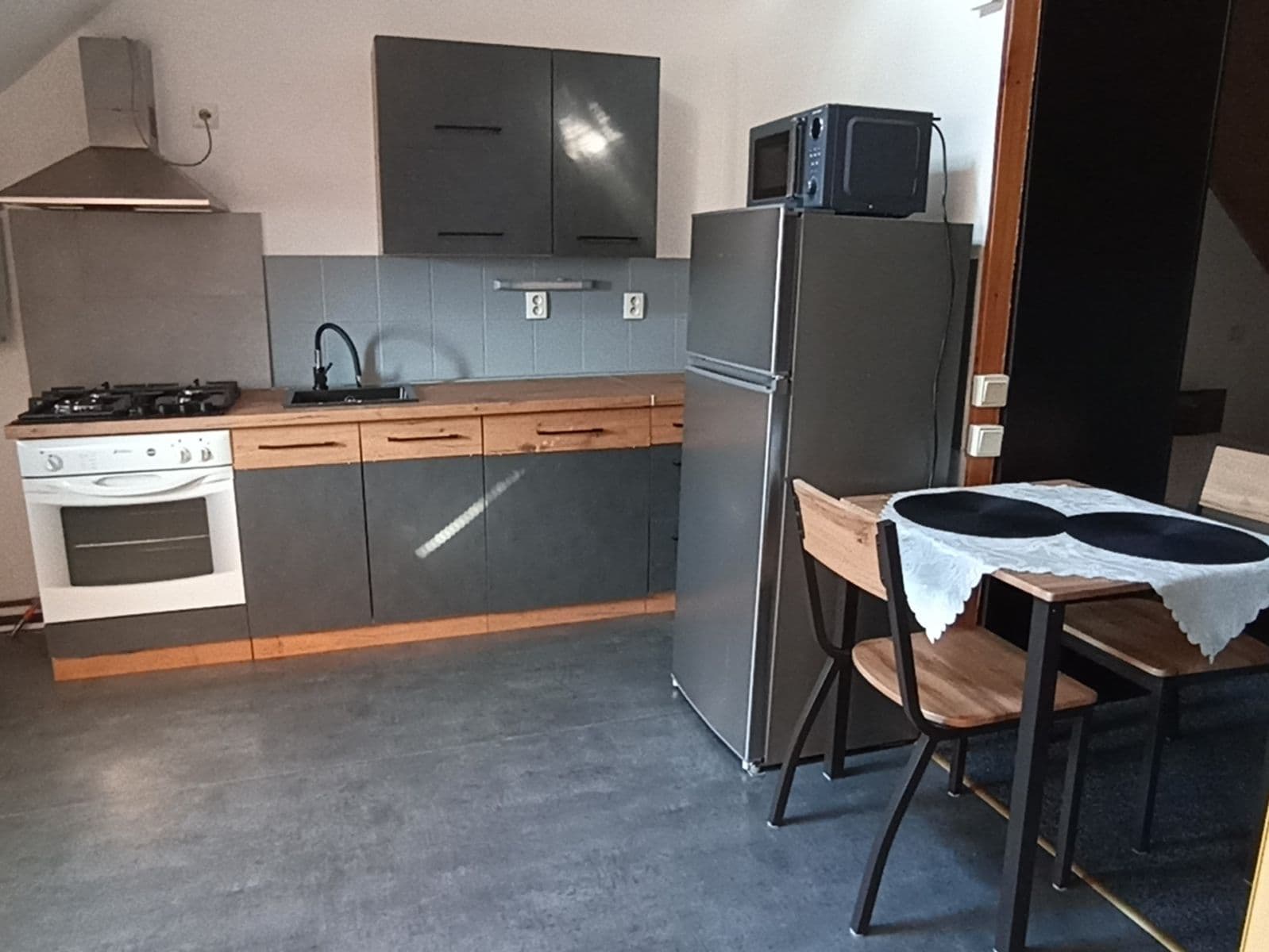 Prenájom bytu 1-izbový 34 m², Záryby, Středočeský kraj Prenájom bytu 1-izbový 34 m², Záryby, Středočeský kraj