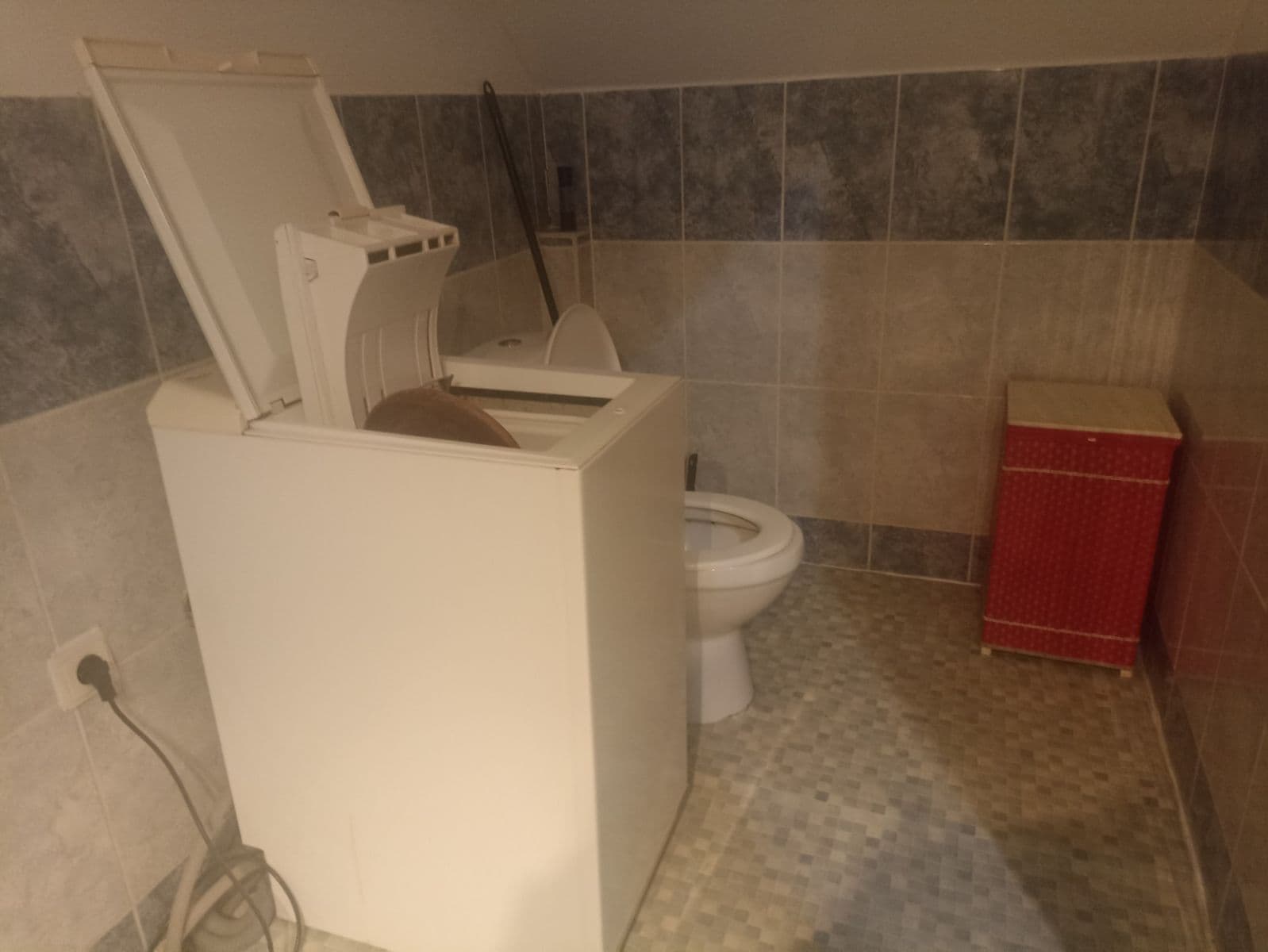 Prenájom bytu 1-izbový 34 m², Záryby, Středočeský kraj Prenájom bytu 1-izbový 34 m², Záryby, Středočeský kraj