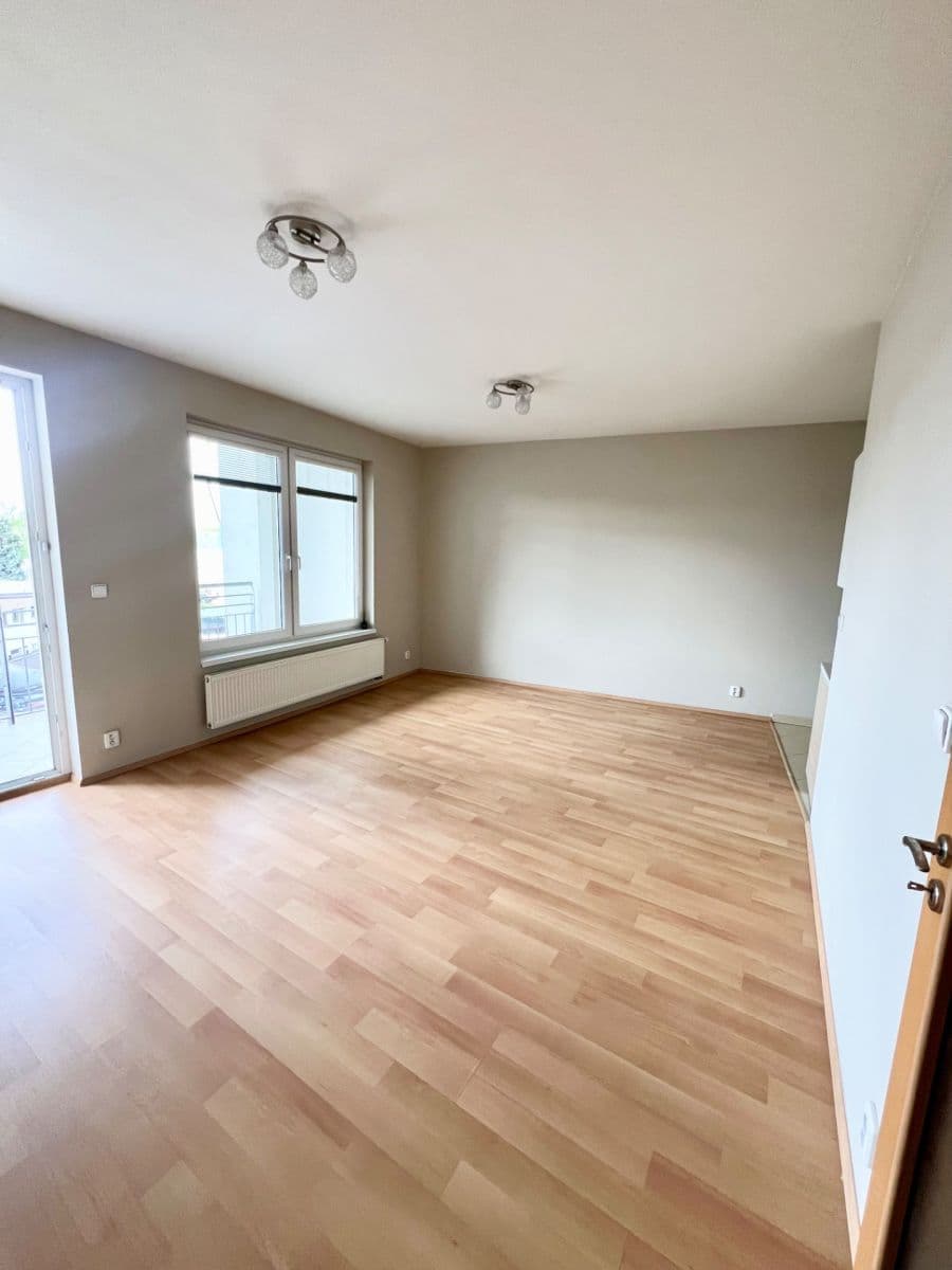 Predaj bytu 1-izbový 38 m², Nademlejnská, Praha, Praha Predaj bytu 1-izbový 38 m², Nademlejnská, Praha, Praha