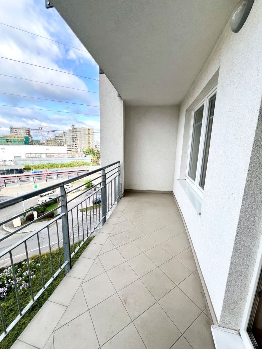 Predaj bytu 1-izbový 38 m², Nademlejnská, Praha, Praha Predaj bytu 1-izbový 38 m², Nademlejnská, Praha, Praha