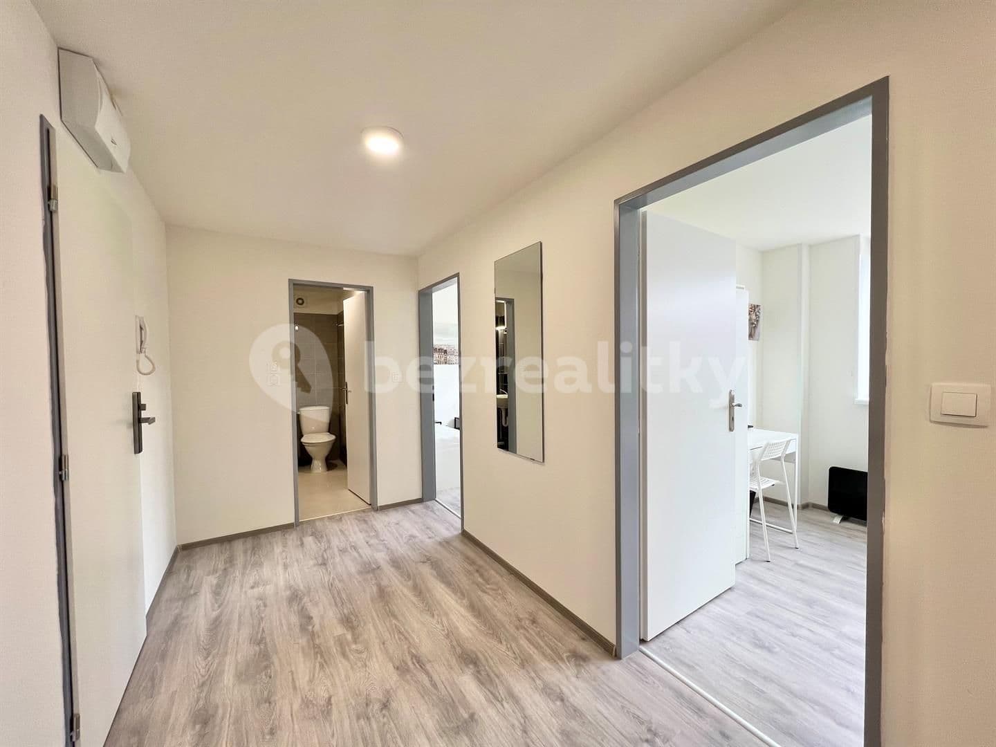 Prenájom bytu 2-izbový 32 m², Hybešova, Brno, Jihomoravský kraj Prenájom bytu 2-izbový 32 m², Hybešova, Brno, Jihomoravský kraj