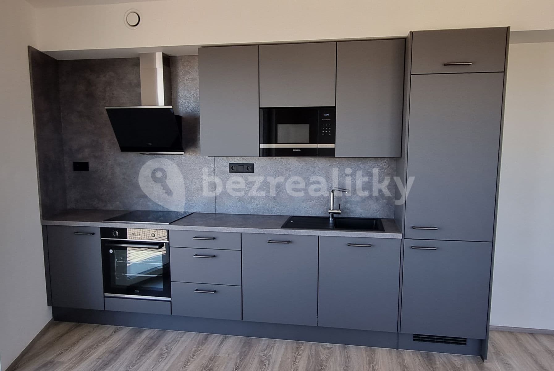 Prenájom bytu 2-izbový 72 m², Čerpadlová, Praha, Praha Prenájom bytu 2-izbový 72 m², Čerpadlová, Praha, Praha