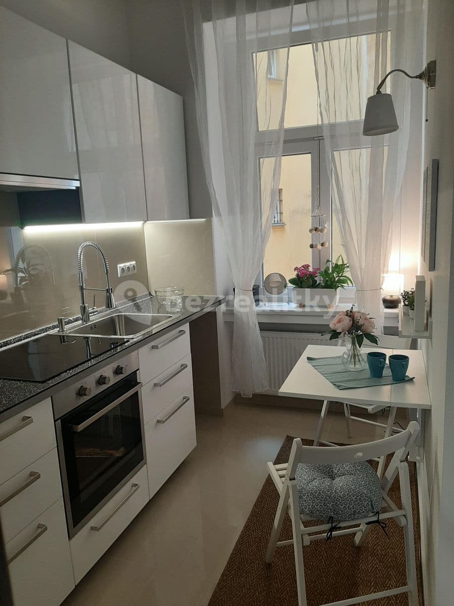 Prenájom bytu 1-izbový 35 m², Nuselská, Praha, Praha Prenájom bytu 1-izbový 35 m², Nuselská, Praha, Praha