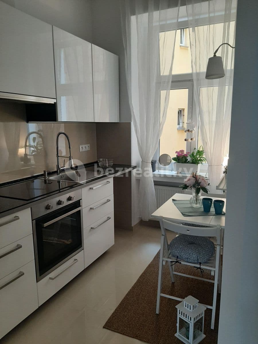 Prenájom bytu 1-izbový 35 m², Nuselská, Praha, Praha Prenájom bytu 1-izbový 35 m², Nuselská, Praha, Praha