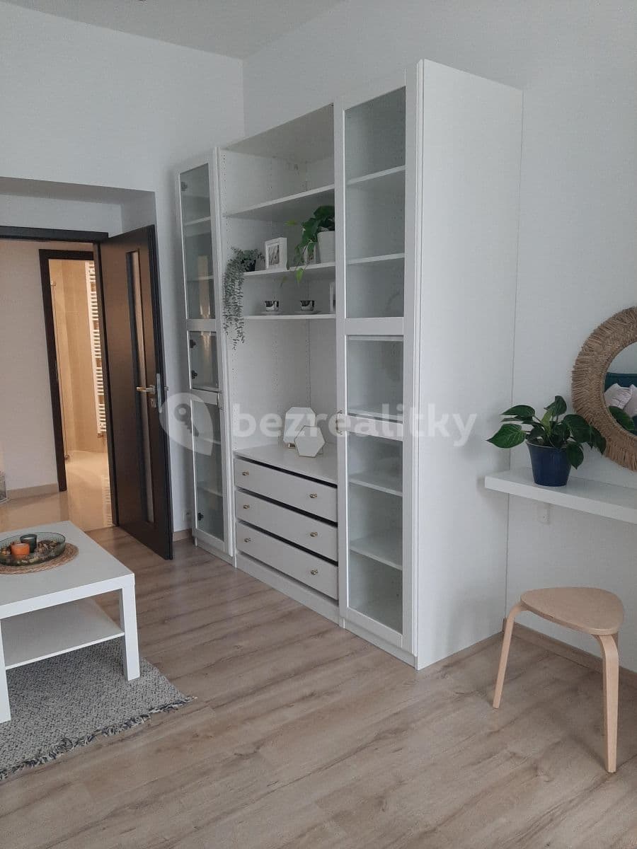 Prenájom bytu 1-izbový 35 m², Nuselská, Praha, Praha Prenájom bytu 1-izbový 35 m², Nuselská, Praha, Praha