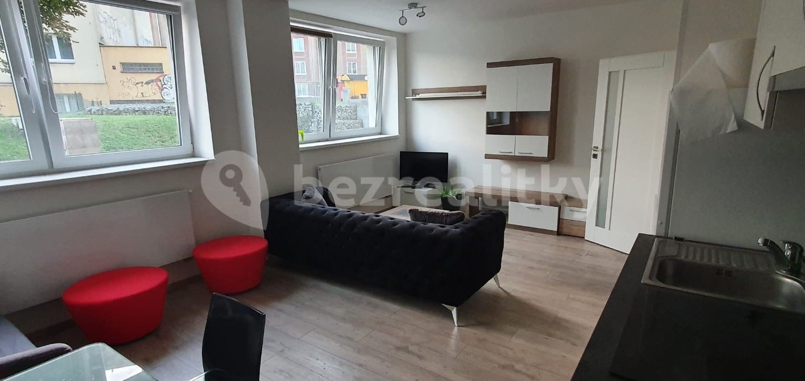 Prenájom bytu 1-izbový 33 m², Limuzská, Praha, Praha Prenájom bytu 1-izbový 33 m², Limuzská, Praha, Praha