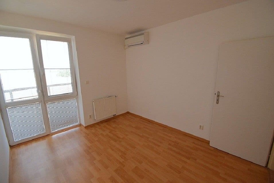 Predaj bytu 2-izbový 62 m², Modletice, Středočeský kraj Predaj bytu 2-izbový 62 m², Modletice, Středočeský kraj