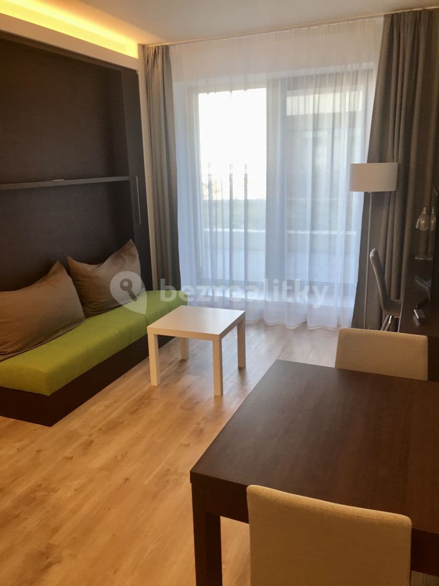 Prenájom bytu 1-izbový 26 m², Mukařovského, Praha, Praha Prenájom bytu 1-izbový 26 m², Mukařovského, Praha, Praha